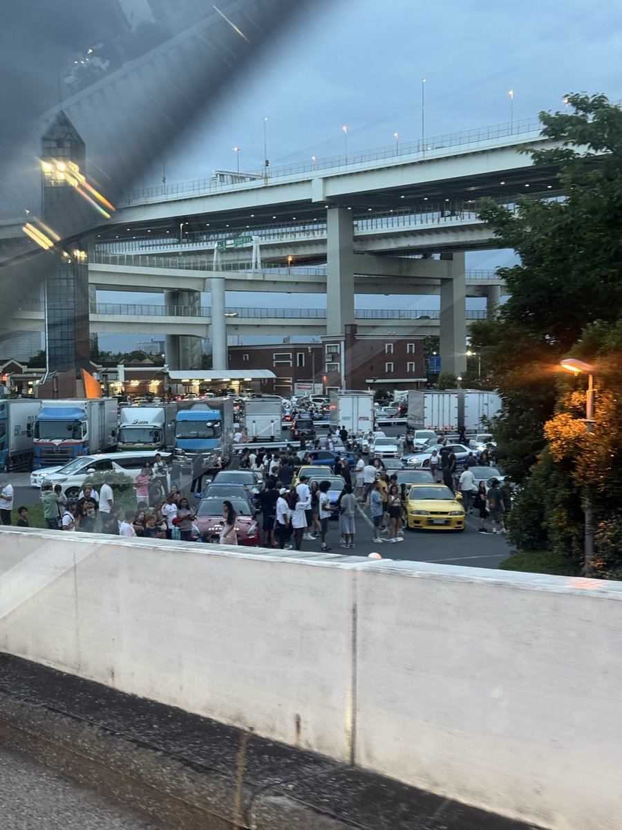 tzr_5r's tweet photo. 大黒寄ったけどやばかった
#大黒PA https://t.co/AFwEtvyonF