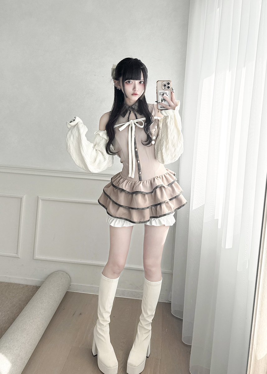04ririy's tweet photo. 着るだけでスタイル盛れやばいワンピで
秋は無双する作戦➰🧸🥨⟡.·

🗒8/20(Thu.)20:00~ZOZOTOWN https://t.co/lL03AthK2r