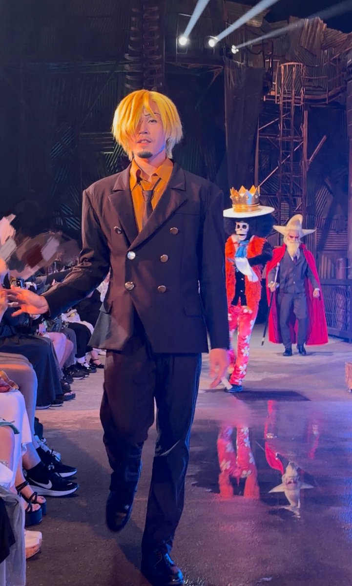 minnainukawaii's tweet photo. 男性には指でハイタッチして女性には笑顔でハイタッチしてくる🕒くん https://t.co/YJXqkiAkWl