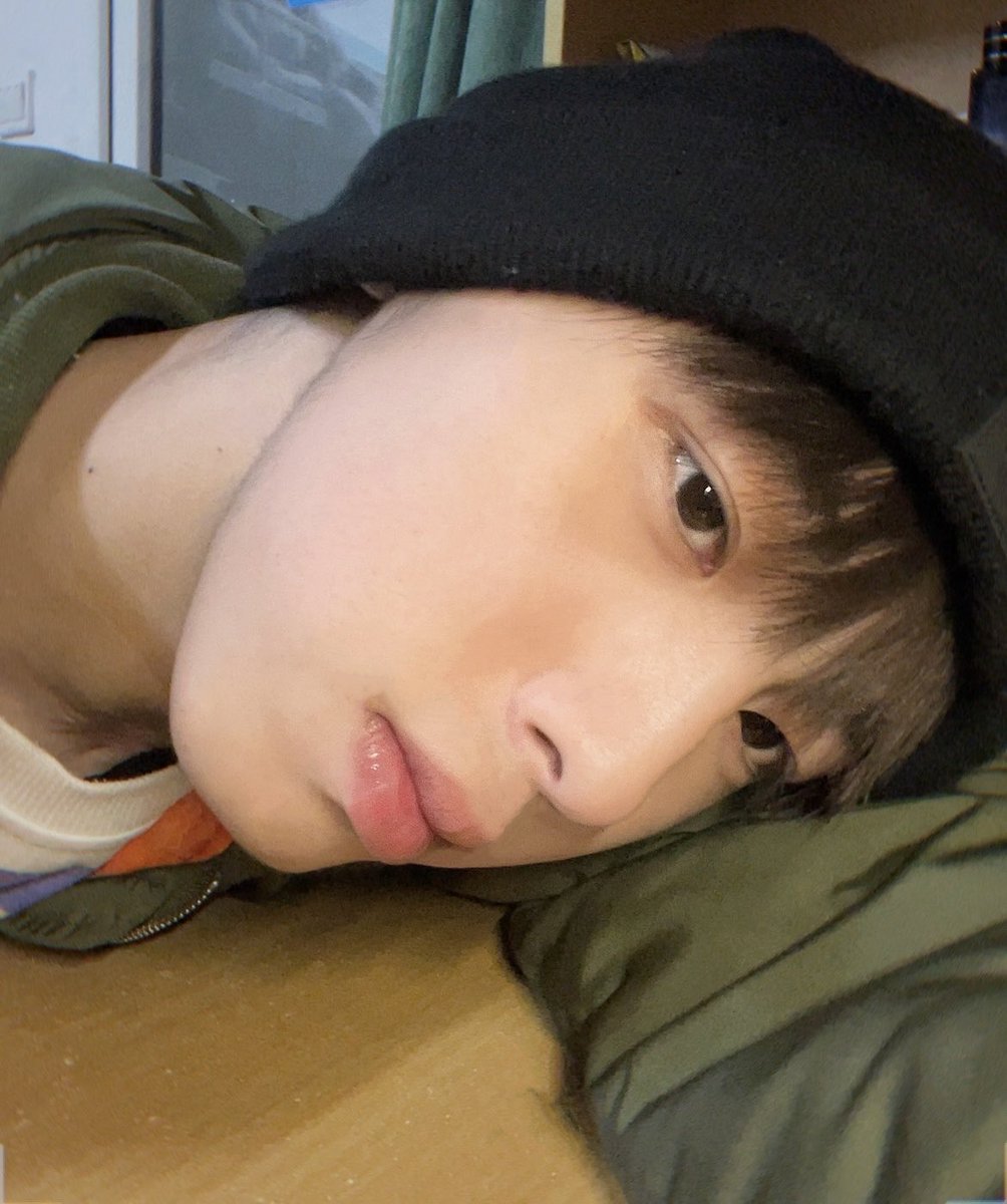zerotuo123's tweet photo. 好想你 #反差 #男大 https://t.co/UMAculmZPW