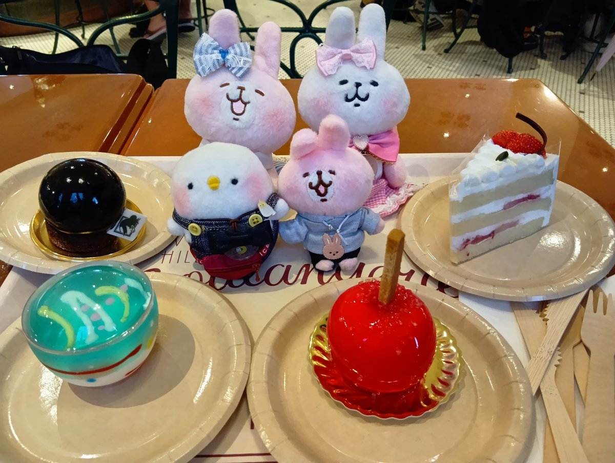 mamirin00's tweet photo. ユニバのケーキ食べてきた。🍰 https://t.co/AjrydKU4od