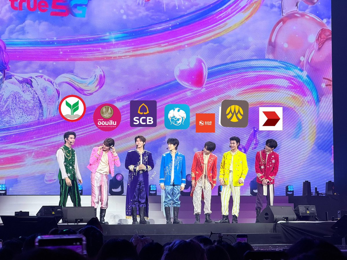 gurlnil's tweet photo. ขอโทษนะ แต่แวบแรก ภาพตอนแลนด์ลอยมา555555555555555555555555555555555555555

DUANG GO ROUND DAY1
🌟 #DuangConcertDay1 https://t.co/mWxBYzJEC8