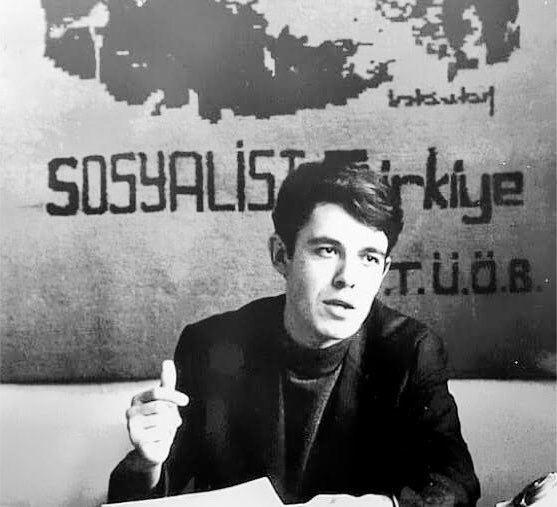 agayefml's tweet photo. "okumuş insan emekçi halka karşı sorumludur.”

-harun karadeniz https://t.co/e2pZgff5Tr