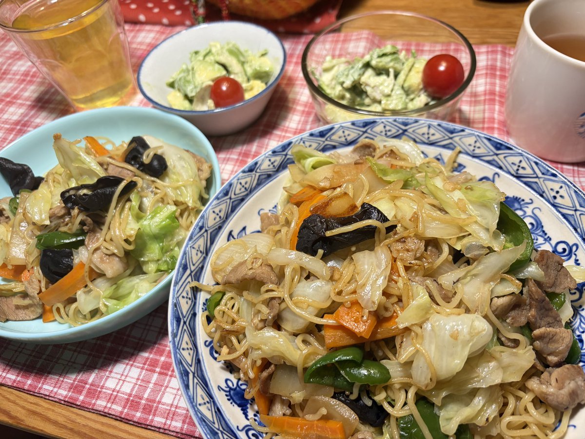 titimesi's tweet photo. 塩醤油焼きそば　🥑🐓 https://t.co/M2hnpLyevh