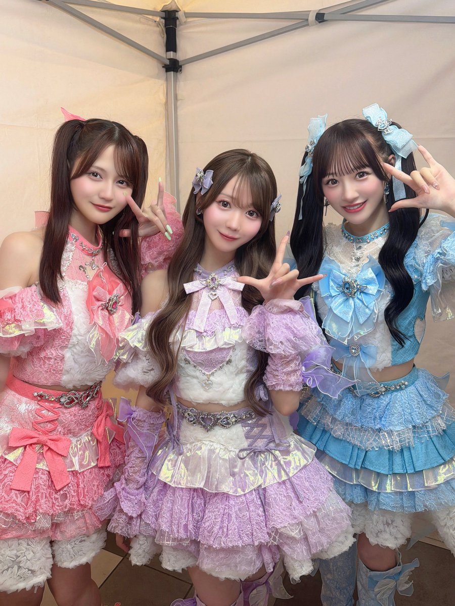 otani_emiri's tweet photo. リリイベお見送り会 愛知
ありがとうございました❤️💜🩵
みんな大好き魔法少女衣装だよ〜🪄💞

名古屋いつも楽しくて幸せです♡
会いに来てくれて いっぱい並んでくれて
本当にありがとう(⸝⸝⸝ᵒ̴̶̷̥́ ᵕ ᵒ̴̶̷̣̥̀⸝⸝⸝)🫶🏻✨🌈💕

ひとみりさでお送りしましたっ🙌🏻
東京で明日もお昼から待ってるね♡ https://t.co/FJDibq9j3Y