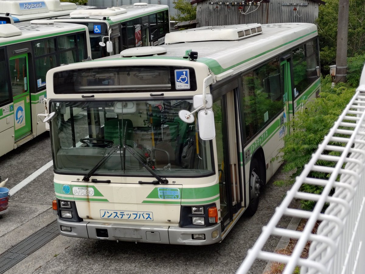 KO66967679's tweet photo. 廃車
15-0658井高野
KL-LV280L改
井高野車庫敷地外より撮影。
お疲れ様でした。 https://t.co/UzZfdcMjc1