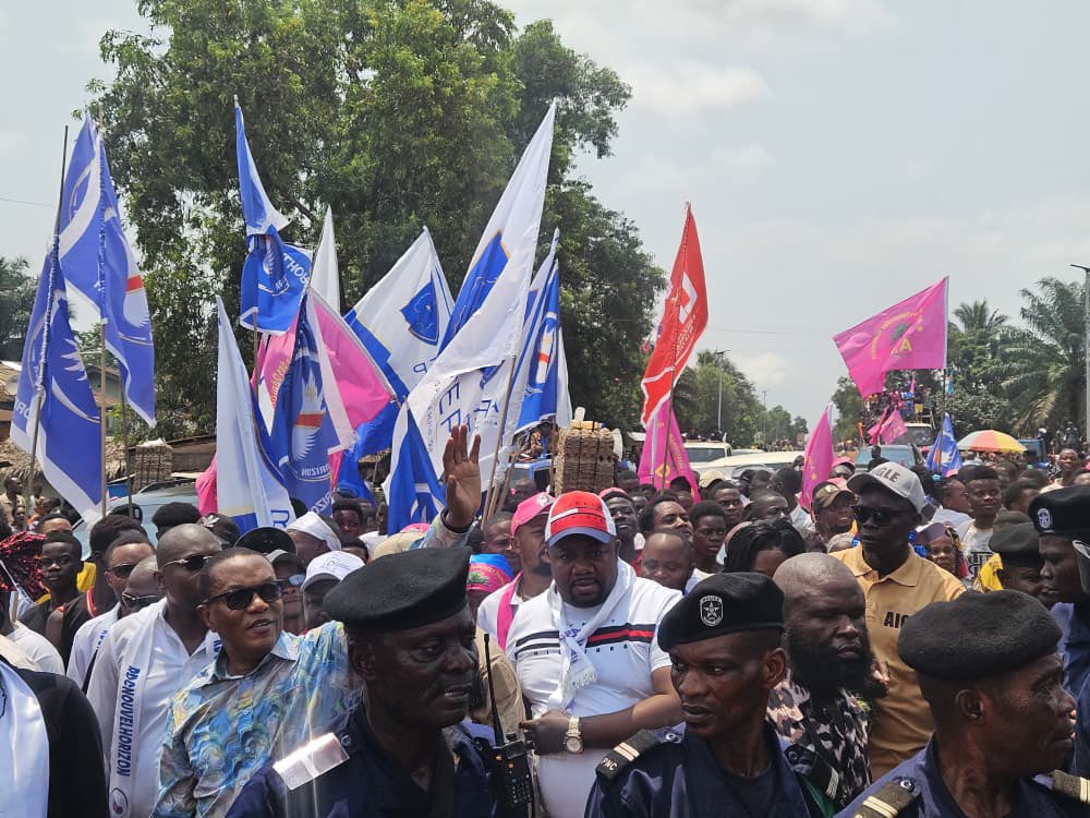 BofolaJr's tweet photo. Pendant que la C64 réfléchit au dialogue, l’opposition républicaine #OPR26 s’aligne derrière le peuple.
Merci à la population de Mbandaka ce 15 août 2026.
Toute la coordination est présente
@JC_Baende
@MoniqueMukuna
@RabbiNkulambe1 https://t.co/JReB5fb9lI