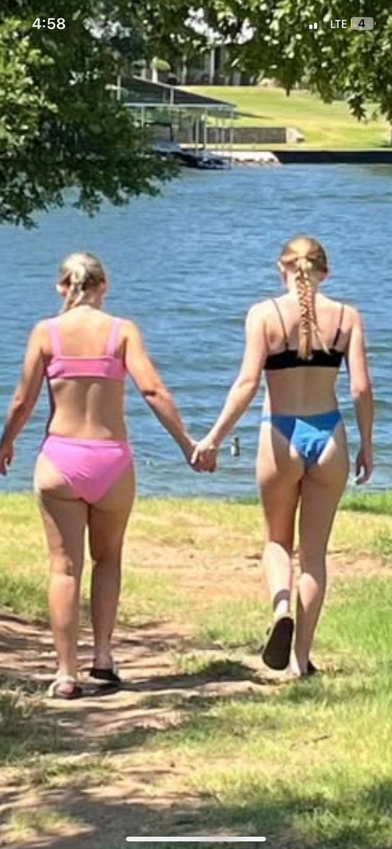 AMORGANLELEL's tweet photo. Gonna miss bikini season, dm to trade. #creepshot #candid #bikini #bop https://t.co/mmjBRqsYe3