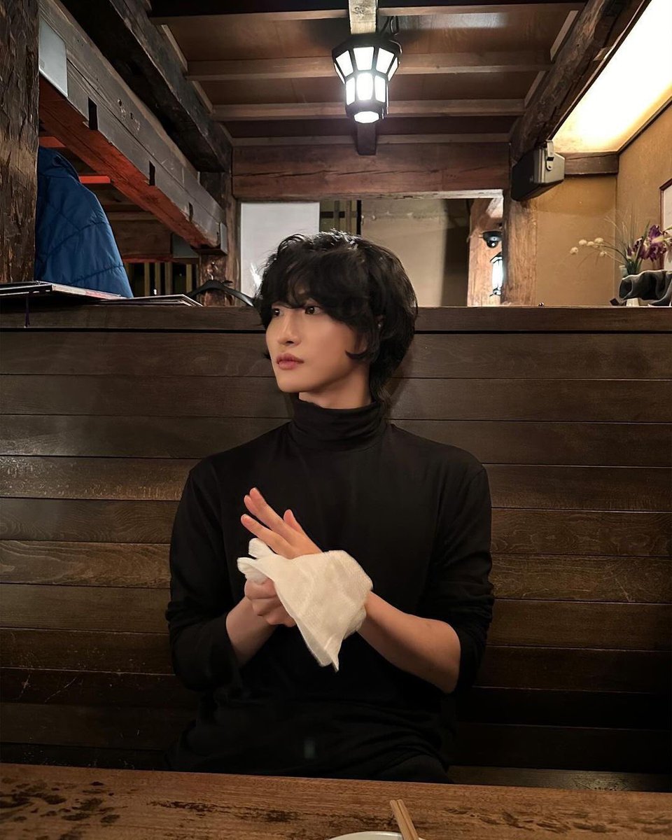 Caraccn2's tweet photo. Short Mctz au
Where producer jcong match with model sh on Grindr.
#Ateez https://t.co/cvYUYAxPMm