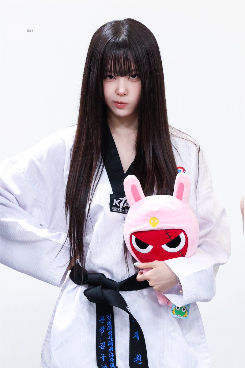 kimyunaupdates's tweet photo. 260814 fansign | Ⓒ dkyekong

#Keyveatz #키비츠
#KIMYUNA #김유나 https://t.co/jolVAwYx6v