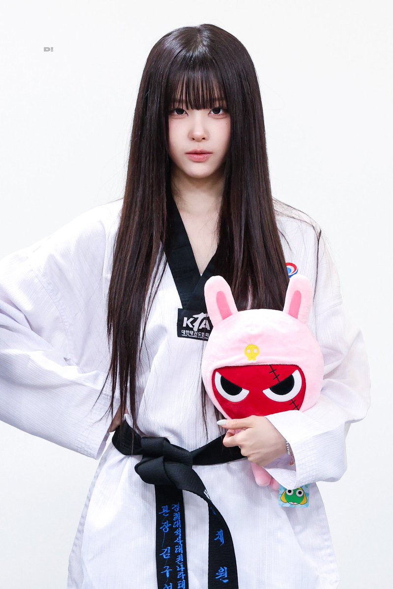 kimyunaupdates's tweet photo. 260814 fansign | Ⓒ dkyekong

#Keyveatz #키비츠
#KIMYUNA #김유나 https://t.co/jolVAwYx6v