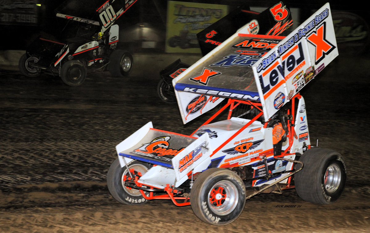 AFCS_Sprints's tweet photo. Photos of #AFCS 410s in action last Saturday at @FremontSpeedway! 

📸 Rick Sherer https://t.co/rAT90E1HuU