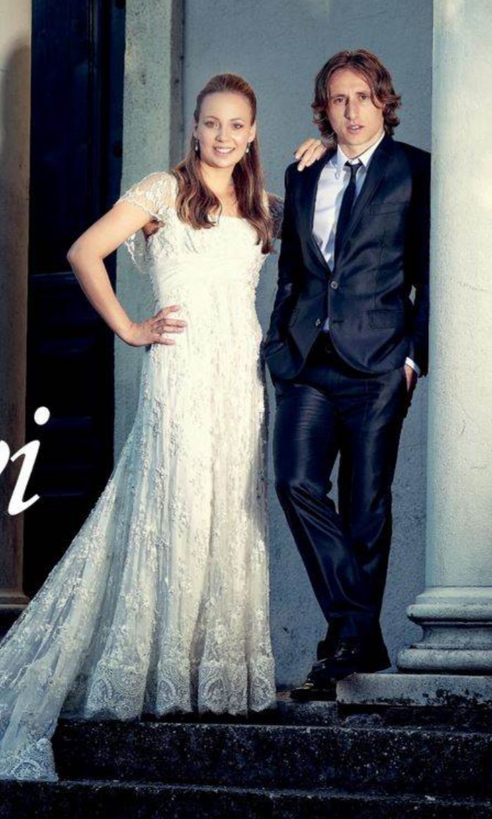 bunnygirllukita's tweet photo. hi can i vanjapost for a second. they're such a cutieful couple she looks so pretty 😭😭 https://t.co/6FgqGVyYKH