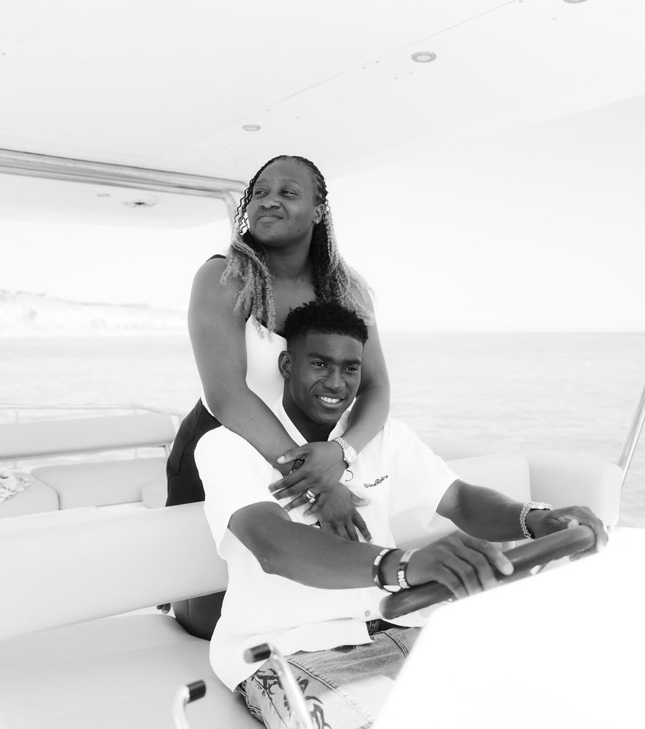 MatchDCentral's tweet photo. Taiwo Awoniyi  and his Wife. She has been by her side every step of the way.

New Chapter for Him at Coventry. https://t.co/BayehP7bmQ