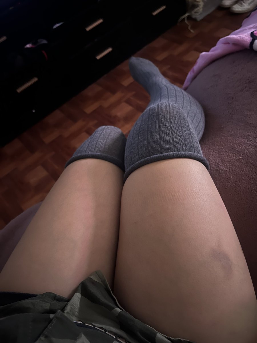 avoidantgirl27's tweet photo. Little intro to who I am
-20 years old :3
-4'11 slut
-into hard kinks and have little to no limits
-i love to get dommed but i'm a switch
Use me like you hate me <3
#freeuse #forced #goonette #rapebait https://t.co/U20prQMLri