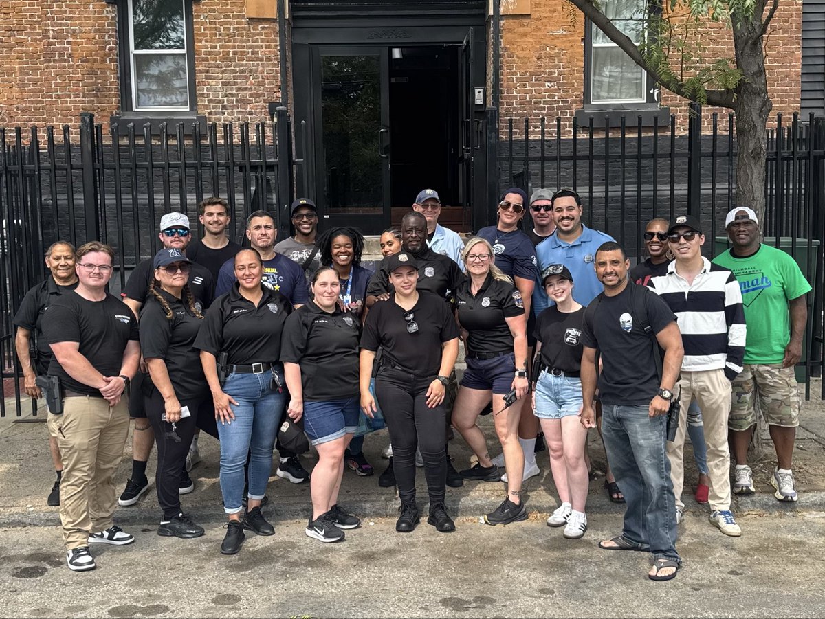 PPD25Dist's tweet photo. The 10th Annual Kids Block Party was a huge success! thanks to everyone who showed up! @PPDAnthonyLuca @PPDCommish @PPDMichaelCram https://t.co/eUOzr0wiJU