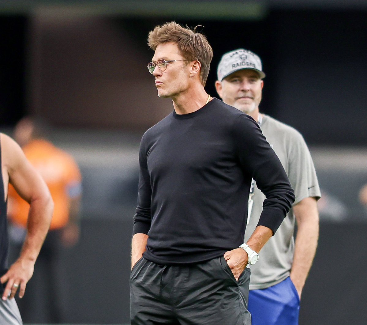 GlobalPhotopro's tweet photo. 🏴‍☠️ Raiders ownership on the sidelines!

Mark Davis and Tom Brady taking in the pregame action from the field at @allegiantstadium. The Silver &amp; Black getting ready for battle in Las Vegas! 🏈🔥

#Raiders #RaiderNation #LasVegasRaiders #MarkDavis #TomBrady #NFL https://t.co/SSJ1g0gZLb
