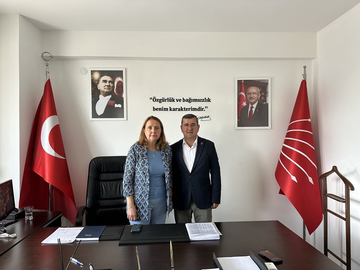 chpmuglail's tweet photo. CHP Ankara Milletvekilimiz ve Yurtdışı Örgütlenmeden Sorumlu Genel Başkan Yardımcımız Sayın Semra Dinçer, il binamızı ziyaret etti. 

Yönetim kurulu üyelerimizle birlikte kendisini il binamızda karşıladık, verimli bir toplantı gerçekleştirdik. Partimizin yurtdışı örgütlenme çalışmaları ve önümüzdeki dönem hedefleri üzerine kapsamlı değerlendirmelerde bulunduk. 

Nazik ziyaretleri ve değerli katkıları için Sayın Semra Dinçer’e teşekkür ediyor, çalışmalarında başarılar diliyoruz.
@semradincerchp