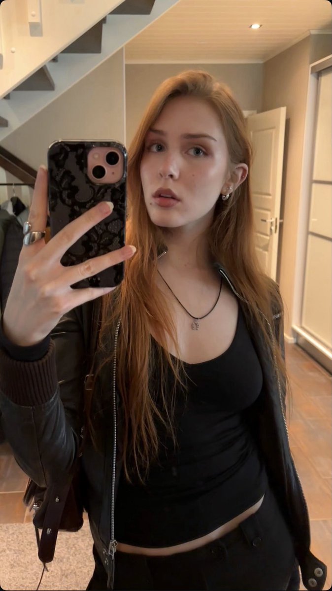 ioannababe's tweet photo. How do I find guys with nice cocks to cum tribute me? #cumtrib #cumtribute https://t.co/bZ9efWQEwN