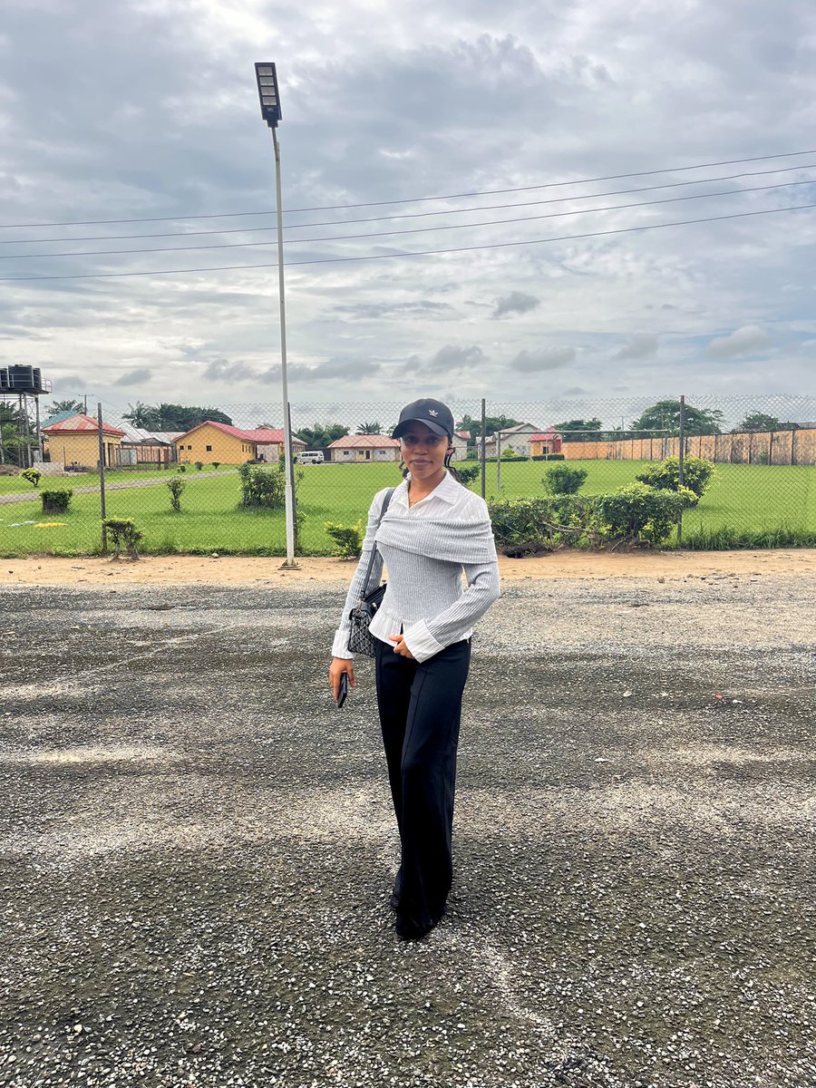 fiegenic's tweet photo. I had to minister today. When I stepped into the hall, my friend hugged me and asked, “what do you see?”
We both chorused: “SOULS!”
Then she said “I have prayed for you, go and show these ones Christ!”

How more can I define blessed?!! How?!😭🤍
Thank you Jesus🙇‍♀️🙏 https://t.co/lja24TsUAF