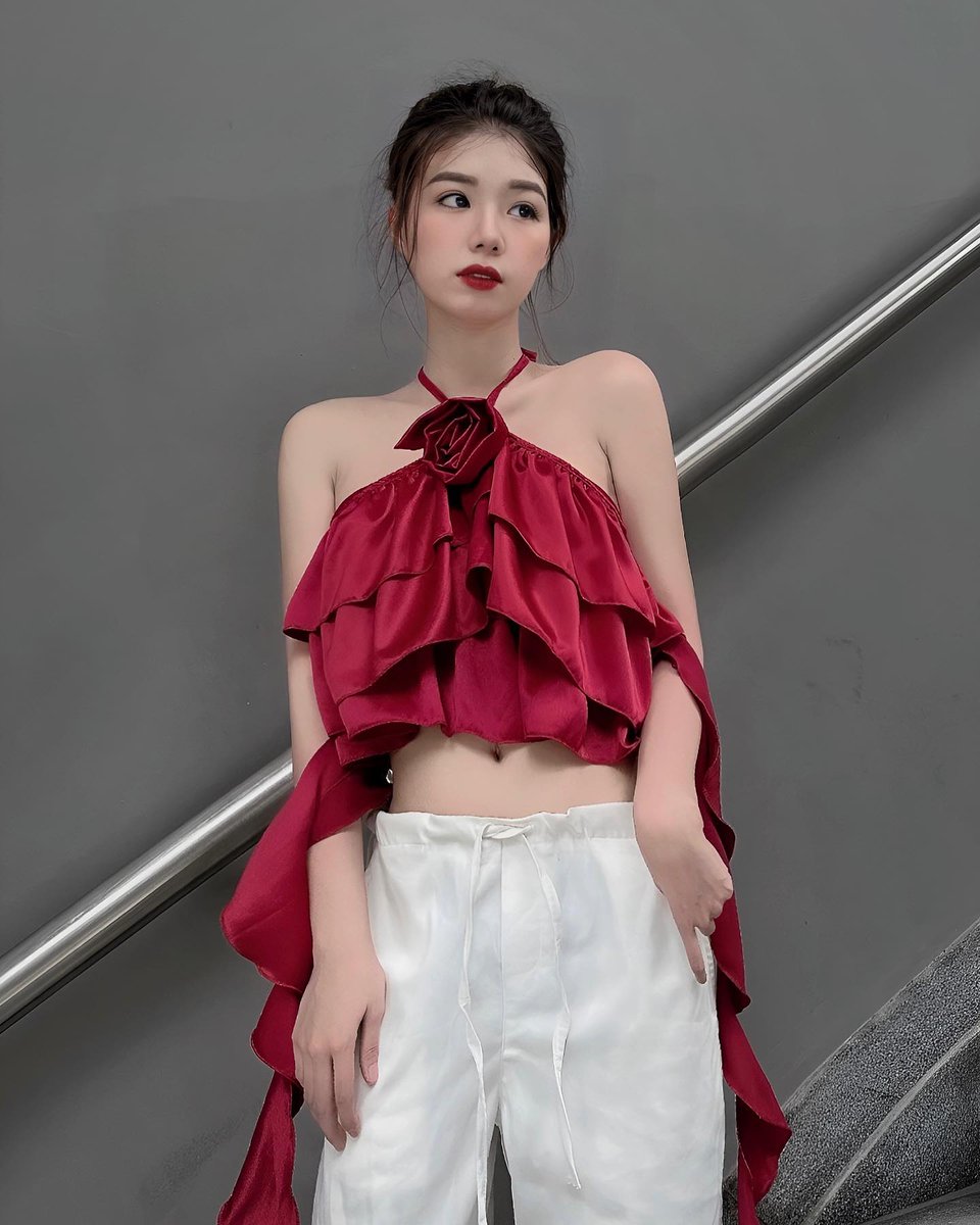 karlyRk's tweet photo. Nhóm 9: Động Lực và Cảm Hứng https://t.co/7vcb6hFf4k