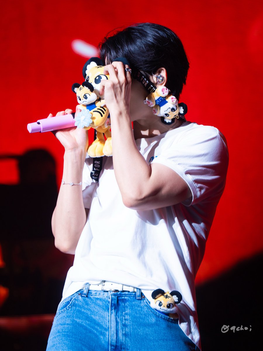 9choi_elf's tweet photo. 𝟚𝟘𝟚𝟞𝟘𝟠𝟙𝟝 𝔻𝕆ℕ𝔾ℍ𝔸𝔼 <𝔸𝕃𝕀𝕍𝔼> 𝕚𝕟 𝕄𝕒𝕔𝕒𝕦

귀여운 호랑이들 🐯ฅ

#DONGHAE #동해 #이동해 #東海
#SUPERJUNIOR #슈퍼주니어 
#SUPERJUNIORDNE 
@donghae861015 ♡ https://t.co/I5A4Mi2aqT
