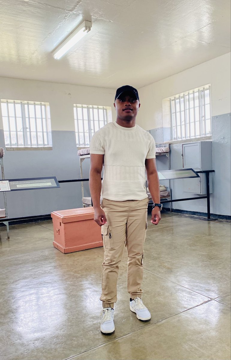 ayanda_ntulii's tweet photo. Standing where history was forged and freedom was won. A sobering moment to visit Robben Island. https://t.co/kKagvCsPPL