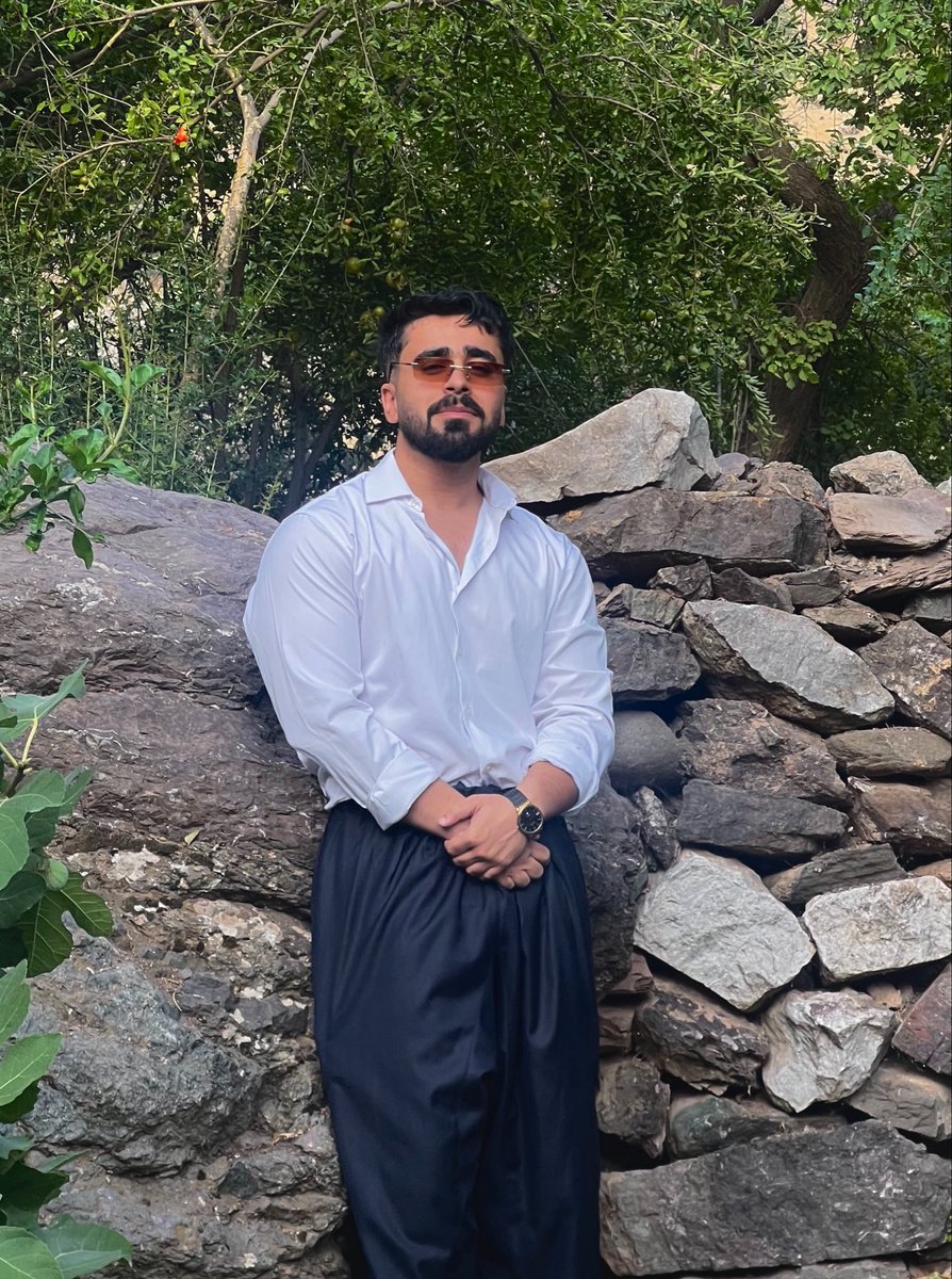 awder315's tweet photo. کوردبون شەڕەفە❤️ https://t.co/WxBdaZKfdB