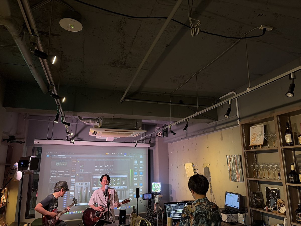 HirokiComedy's tweet photo. 本日も実験中
#Mo4caオープンマイク https://t.co/AXxYjVlbVp