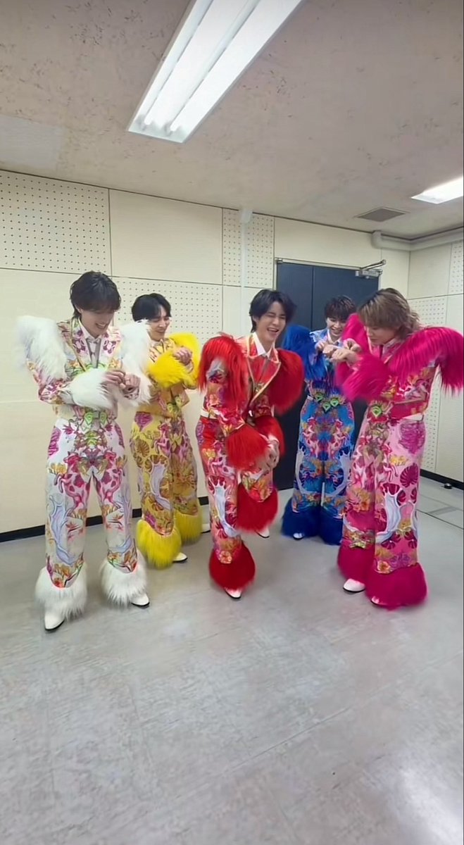 sonochamu's tweet photo. https://t.co/MzzTIyR2jc

最初のお顔かわいい♩♩と思ったら
2枚目で叫んでて何WWWWW https://t.co/ELBhsVb2EZ