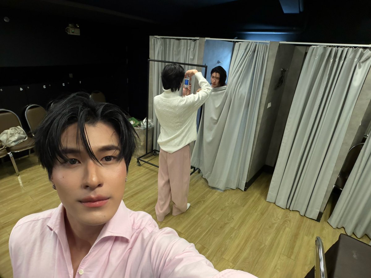 phuuulix's tweet photo. วันนี่ขอบคุณ @LOrealParisTH นะคั้บบบที่มห้ภูมาได้มาร่วมงานในวันนี้ได้เจอทุกๆคนคิดถึงทุกๆคนมากๆคั้บบบ ไ้ะจอกันงานหน้านะคั้บมี๊

#LOrealLaqueNudeCafexDMD
#phuphasrp https://t.co/il1w1afIdt