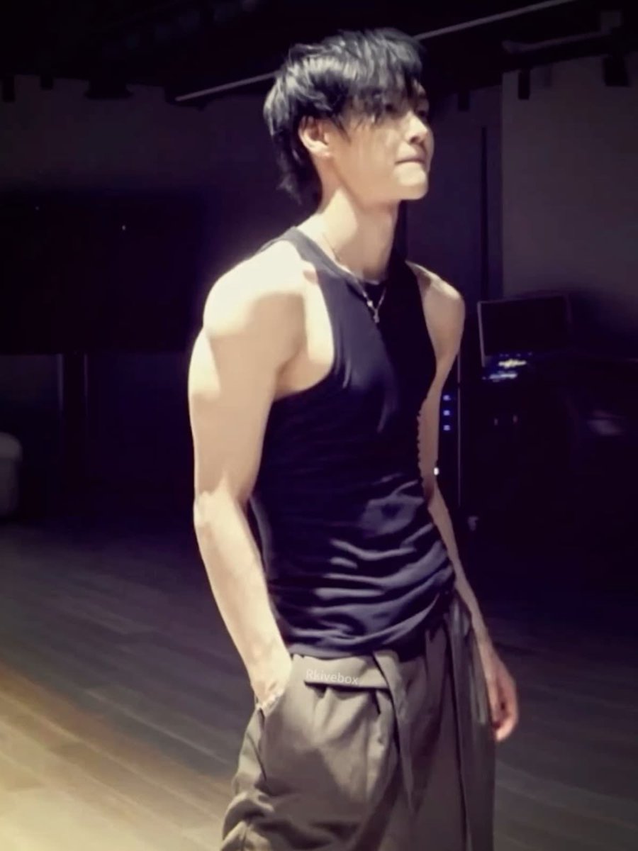 forl0vejung's tweet photo. รถเสี่ยค่ะ https://t.co/epj3bLeZiP
