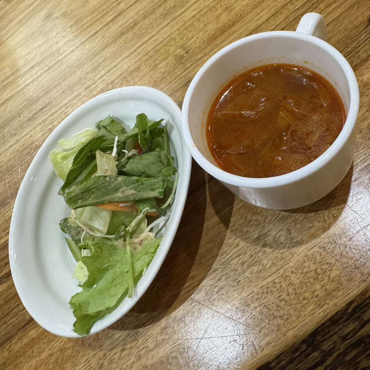 ventus1987's tweet photo. 今日のランチが盆休み中初の外食だった事に気付いた_('ヮ'」∠)_ https://t.co/8F3esAghvG