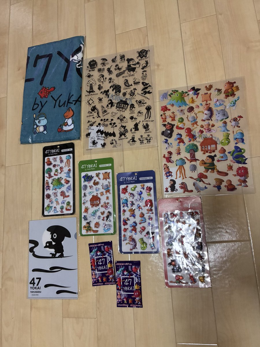 nyankokame's tweet photo. やっと我が『推し』、森井ユカさんの47妖怪グッズを手に入れました〜♪
久々に心踊るお買い物しました😻
私の手元にある『べとべとさん』も仲間が増えて喜んでいそう🫶
残業してきたので今から晩御飯食べて、カードも開封愉しみます♪
#森井ユカ #47YOKAI #MacHouse https://t.co/VjlD1LCJyu