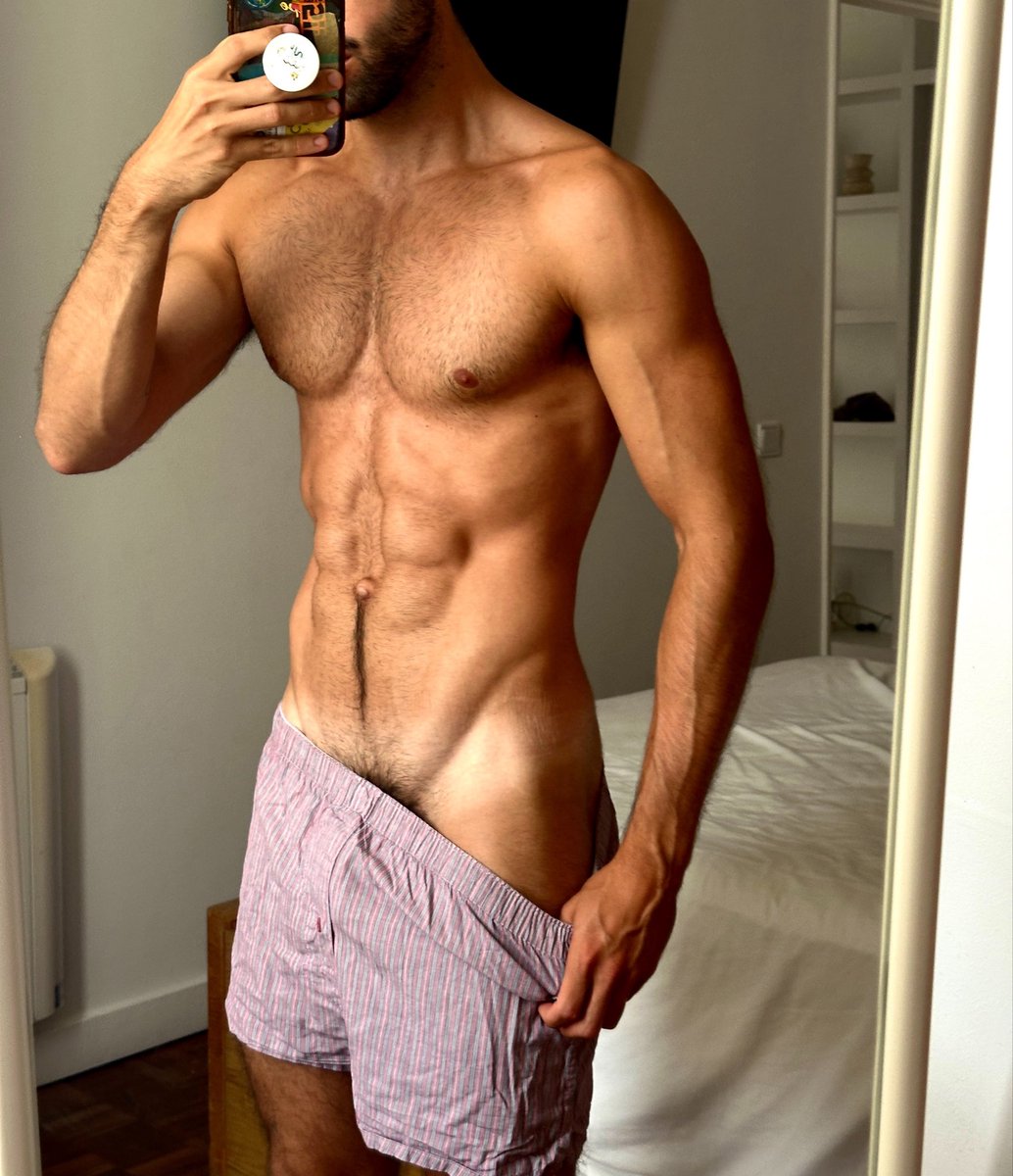 _______gxg's tweet photo. catching rays https://t.co/jTSqtxMWCf