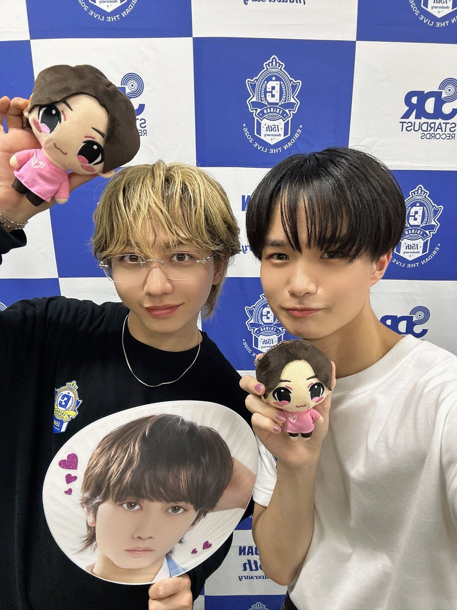 icexking0427's tweet photo. エビライ3日目ありがとうございます。
りゅうと、りょうたくんだよ。
ふたりで待ってるよ。
いや、みんなで待ってるよ。
 #エビライ
 #EBiDAN
 #長野凌大 くん
 #山本龍人 https://t.co/IP4XfDlJK1