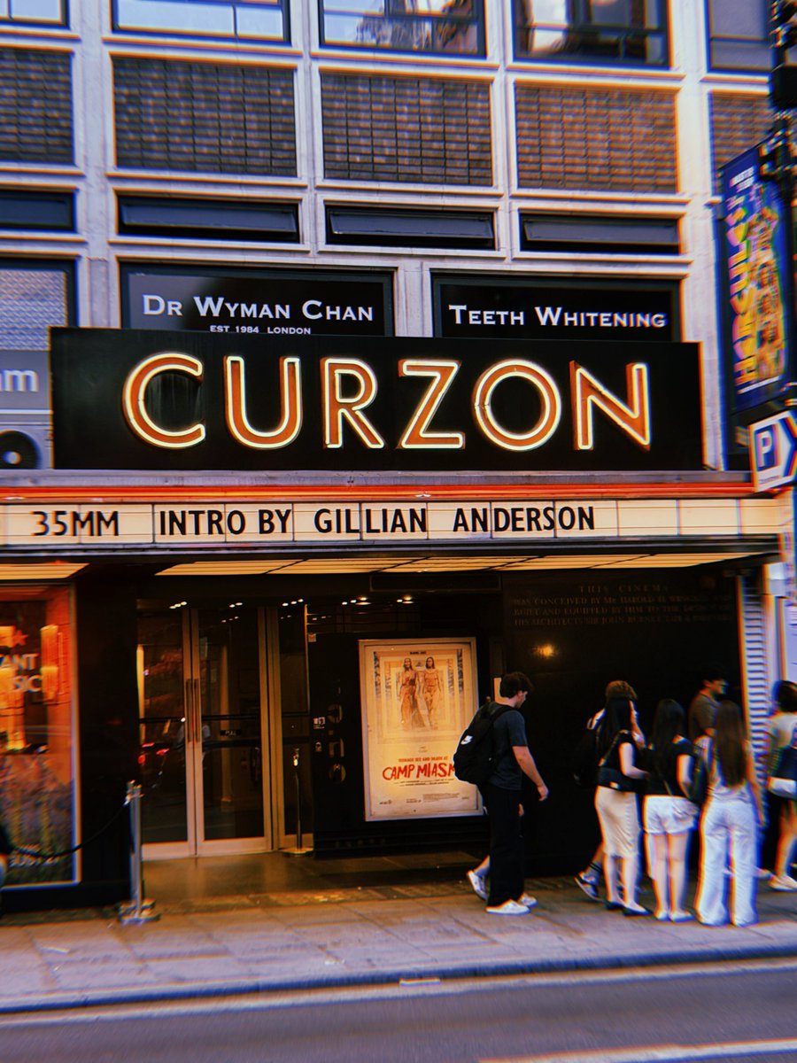 GillianA's tweet photo. Billy takes the London heatwave! @CampMiasmaFilm @thisisgspot 

(psst Londoners you can see the film on gorgeous 35mm @CurzonCinemas Soho and @CentralPictureH ahead of our nationwide release on August 21!) https://t.co/7UZc8YpDws