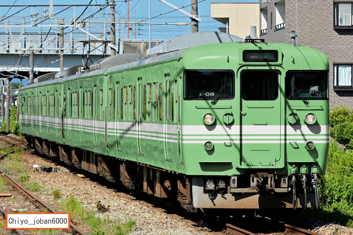 Chiyo_joban6000's tweet photo. 115系のマスカット色　#u_s_o_train #ウソ電 https://t.co/YHNda4TxDT