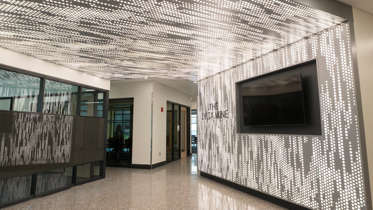 LifeAtPurdue's tweet photo. Beyond expanding residential capacity, the brand-new South Hall will be home to @PurdueDataMine, a research-based living and learning community that introduces students to data science concepts and equips them to create solutions to real-world problems. https://t.co/hEcUcAMSuF https://t.co/u4qqCJDWTm