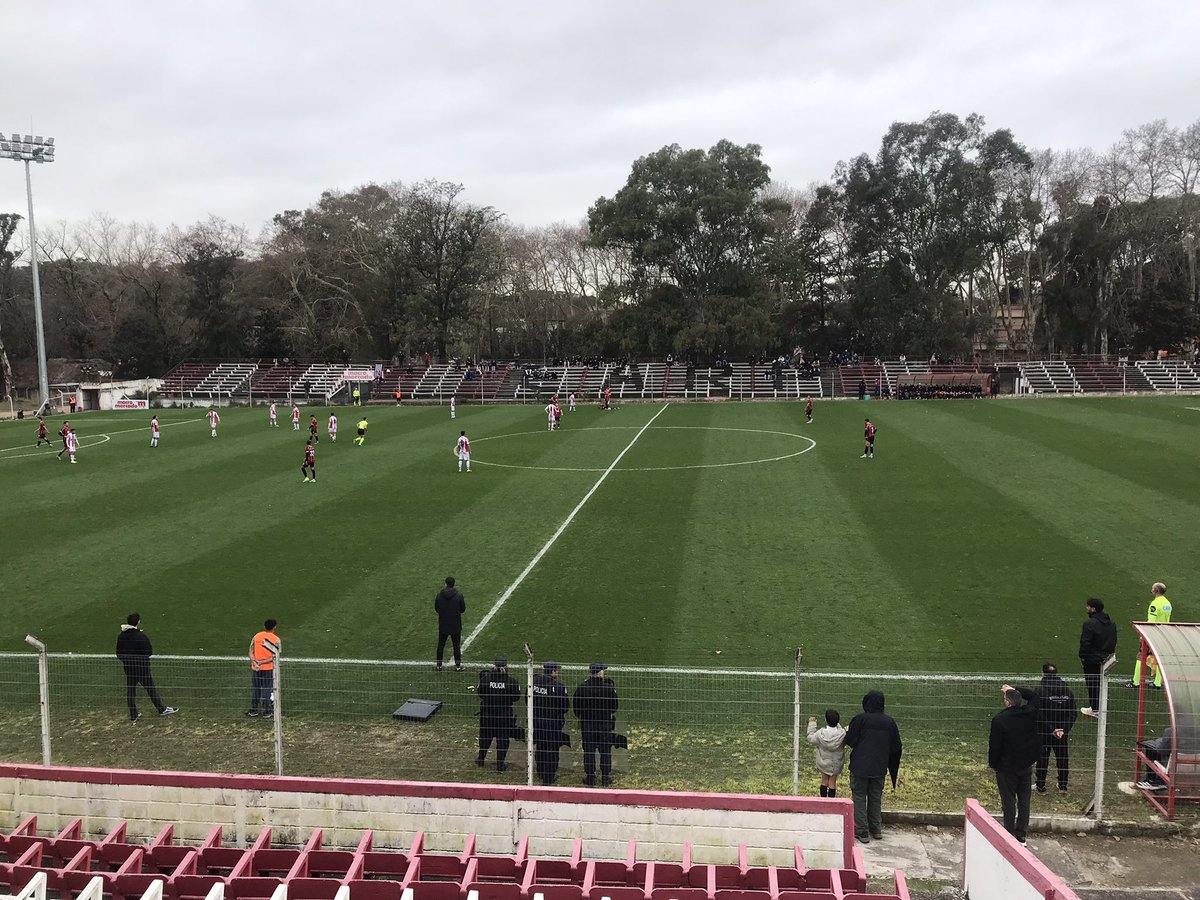 Sport890's tweet photo. #SegundaProfesional | 40’ PT , #RiverPlate 0 vs #MiramarMisiones 0. Seguí nuestro relato en vivo en Sport 890+

👉 https://t.co/yZOHS6mLu8 https://t.co/Qbvnt5JErK