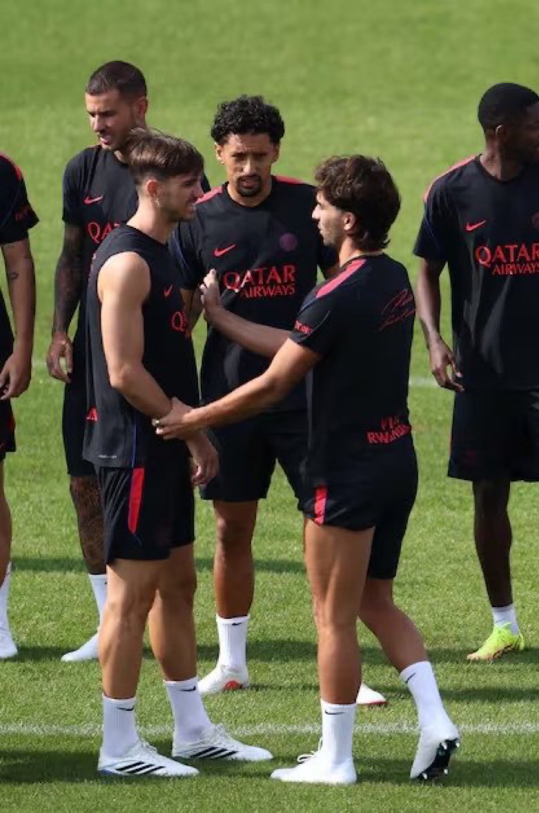thewayui's tweet photo. قسم بالله مشاعري كأنها مشاعر ام اول يوم للولدها بالمدرسه https://t.co/albiyMQsCy