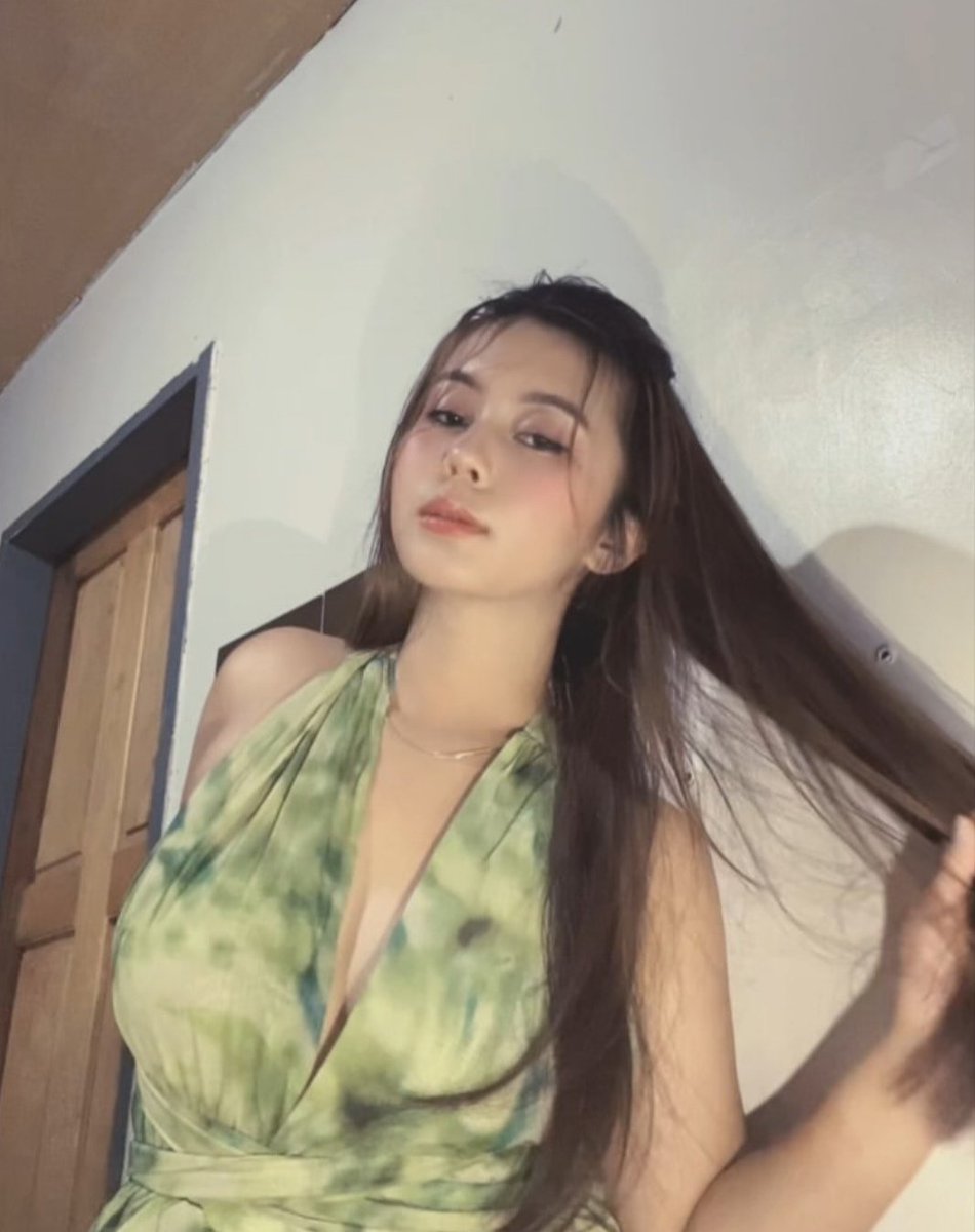 Felicianazxc's tweet photo. Looking for fubu im so horny right now https://t.co/rbq02birYq