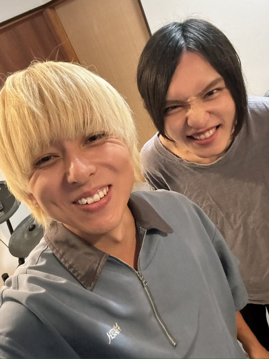 DAIOJO_official's tweet photo. 昨日は沢山のリクエストありがとうございました‼️

次回の配信は、8/19 時間未定(20時前後かも？)
です！
次は3人揃っての雑談配信です✌🏻🫢

みなさんお待ちしております‼️ https://t.co/ZbVkUqlCpY