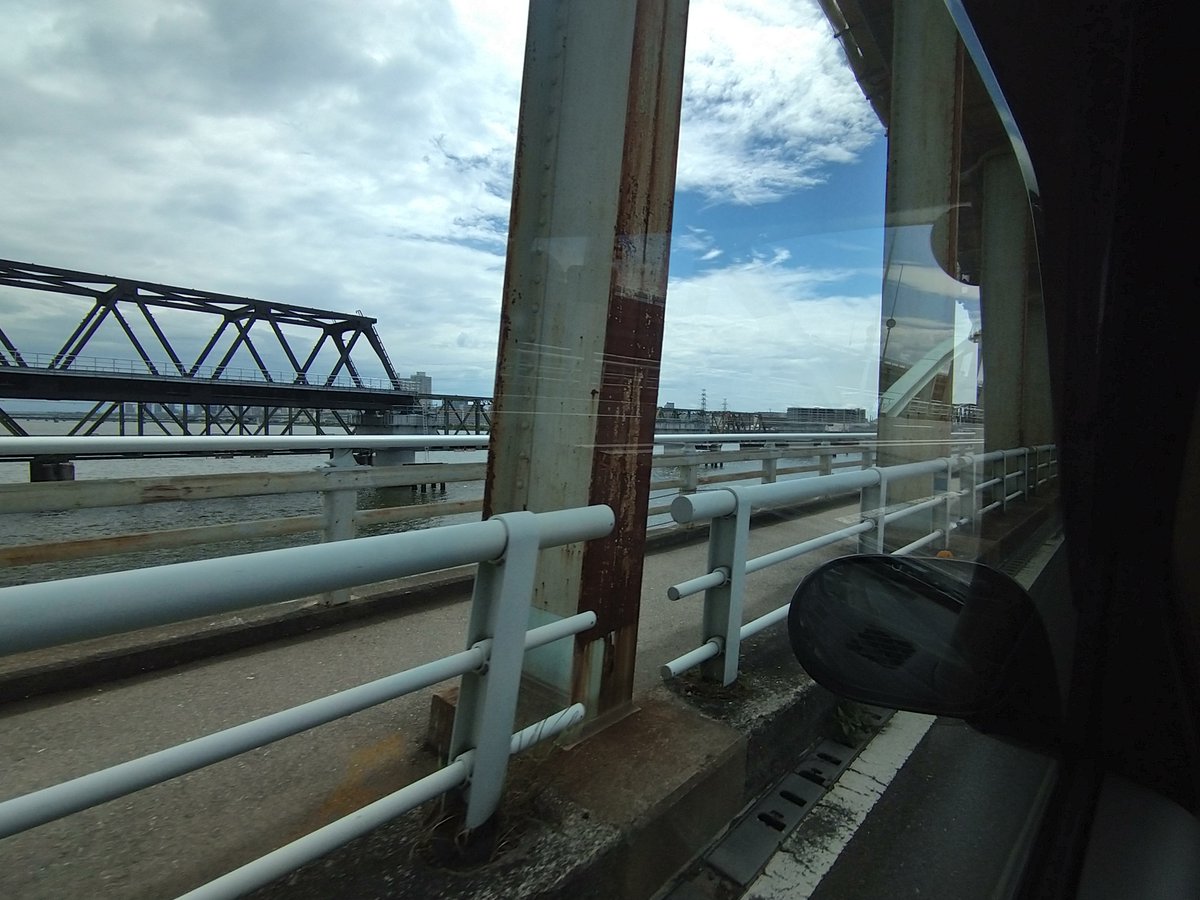 itmjbird's tweet photo. 阪神なんば線淀川橋梁
溶接不良で完成間近で一部作り直しで抜けてます

#阪神電車
#阪神なんば線淀川橋梁
#やっぱし橋が好き
#おのえ765 https://t.co/sW0kaUJ6AR
