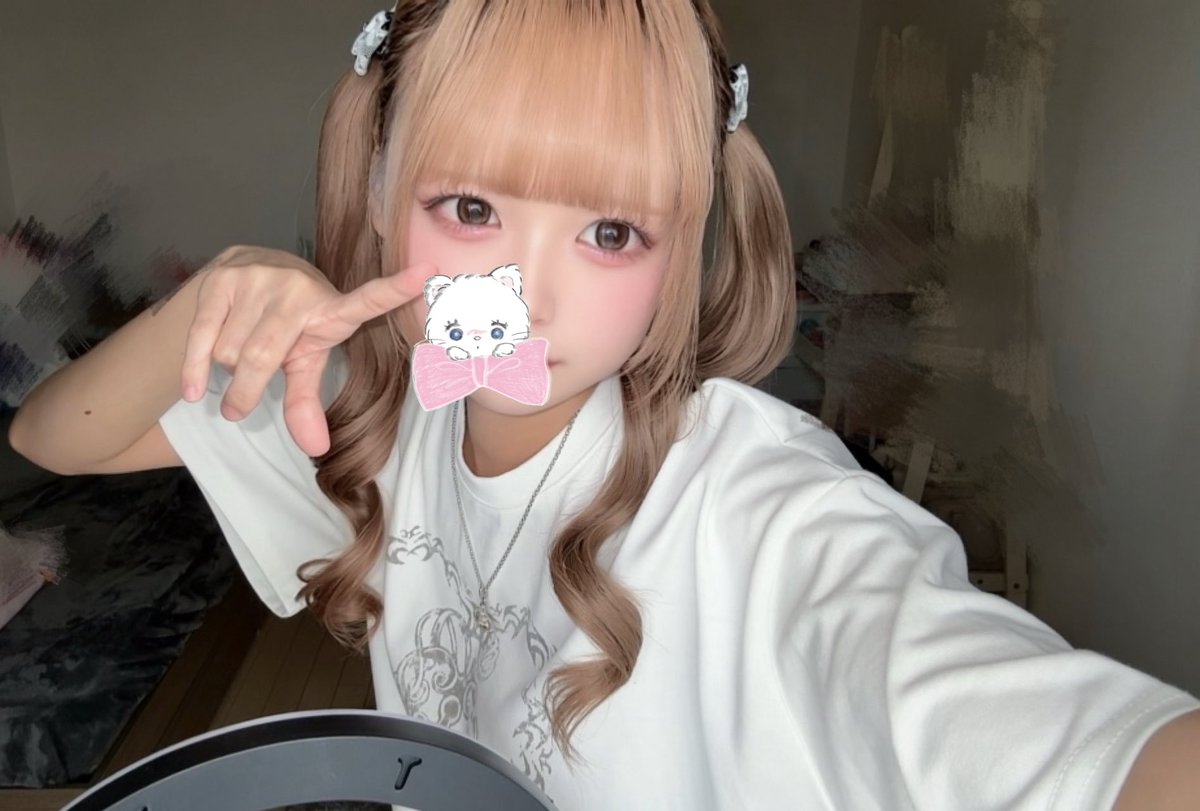 24vfy's tweet photo. ツインテールそろそろ辞めなきゃかな https://t.co/HVEzBilGNy
