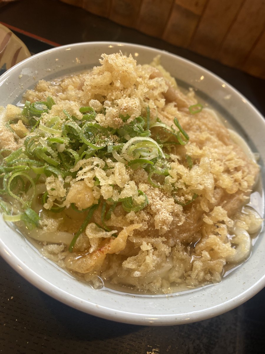 kijitoratacto's tweet photo. 弾丸で香川県行ってきた！！
んでうどん食べて帰った
マジでうどん食って帰ってきた笑
うどんバカ一代もっちりしてて美味かった
うつ海うどんはブリンブリンのエッジの効いた麺ですごかった
さか枝うどんは大衆向けで食べやすい印象
毎回薬味入れすぎて
写真変わり映えねぇ！！www https://t.co/WTBI2WEfIZ