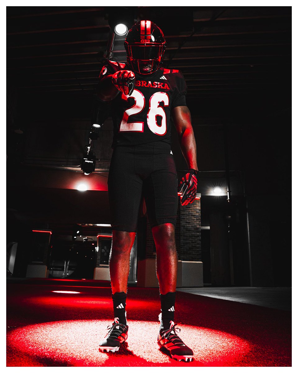 HuskerFootball's tweet photo. Flip the switch. ⚫️🔴 https://t.co/f4vK9nLjtz