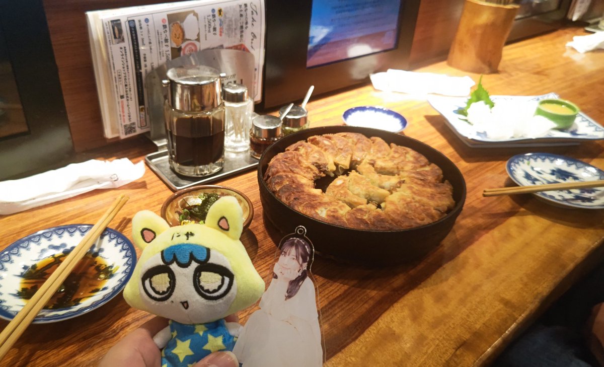 cafe_warrior_05's tweet photo. なこちゃん、鉄板餃子美味しいよ～
(両部ともめちゃくちゃ楽しかったです！)
#岬なこがYATTEKURU https://t.co/1ijH75PfP1