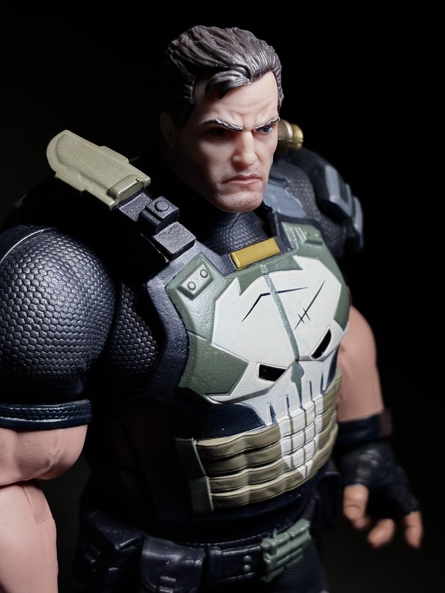 gnozh's tweet photo. Marvel Legends 的惩罚者做的很帅～！#marvel #thepunisher https://t.co/uISZOFi5ya