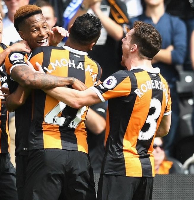 TheBlackNAmber's tweet photo. This is absolutely shocking from @oxensportsuk @HullCity 

If oxen knew the PL requirements why has this design been passed. 

@premierleague have allowed us to have stripes before without this so what has changed, if it’s known then why has the design been passed ? 

#hcafc https://t.co/XbFURKitvP